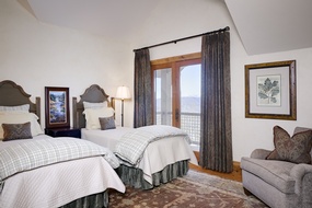 The Colony Grand Ski House Guest Bedroom